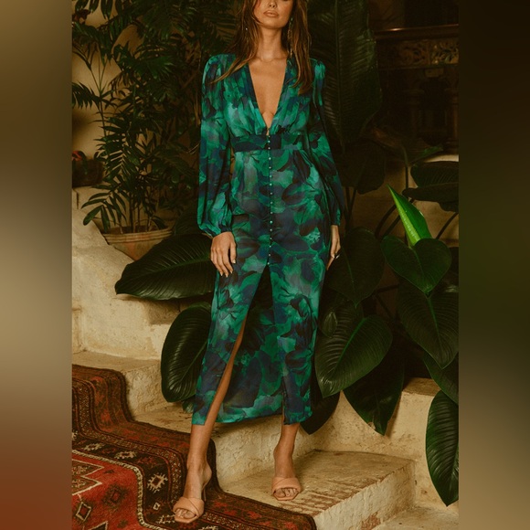 SOLD ☑️Runway the Label MIDI DRESS - GREEN - Picture 6 of 8